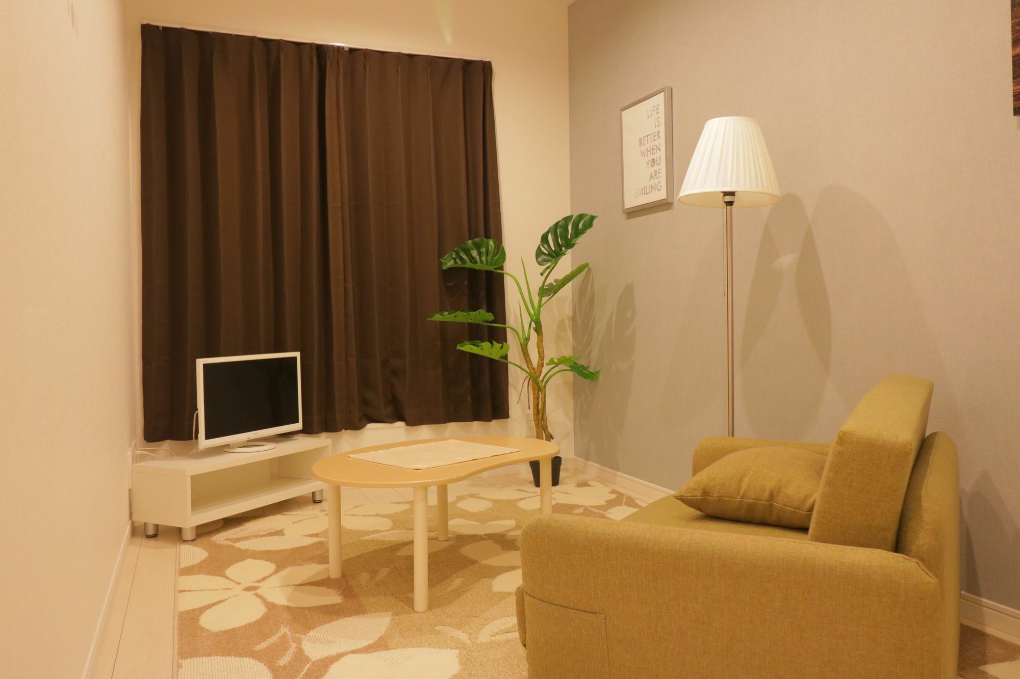 Hg Cozy Hotel No 12 京橋駅前 Осака Екстер'єр фото
